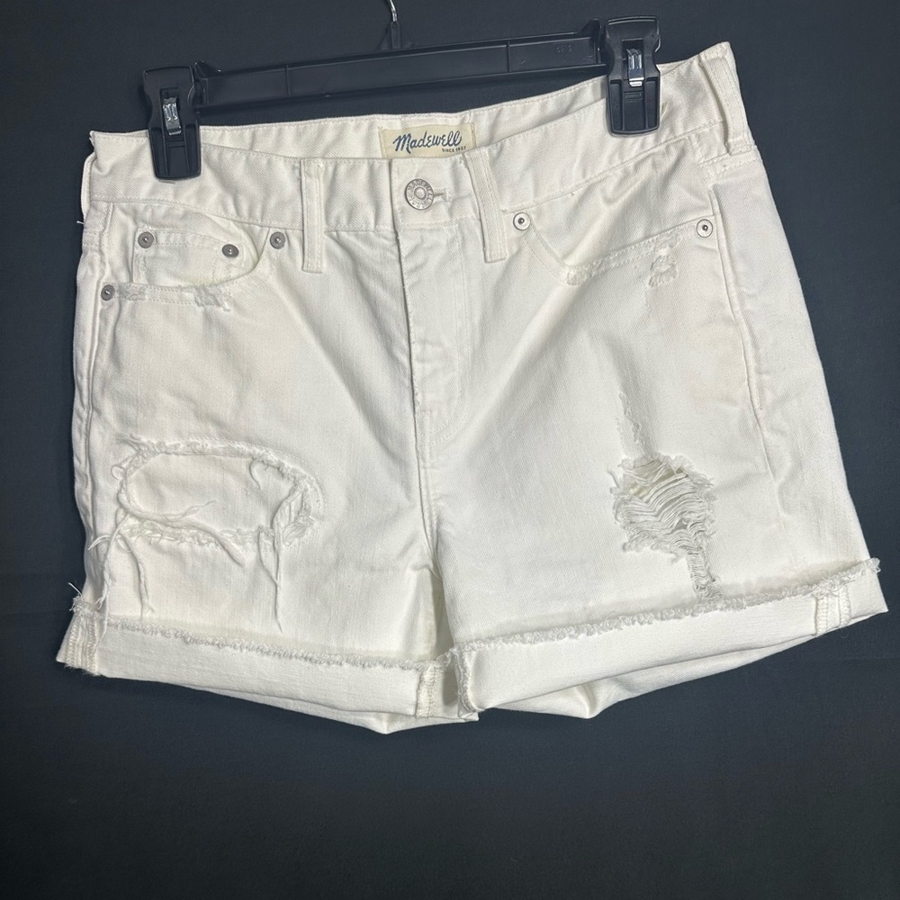 Madewell Women's White Distressed Shorts size 25 pre owned Exellent condition